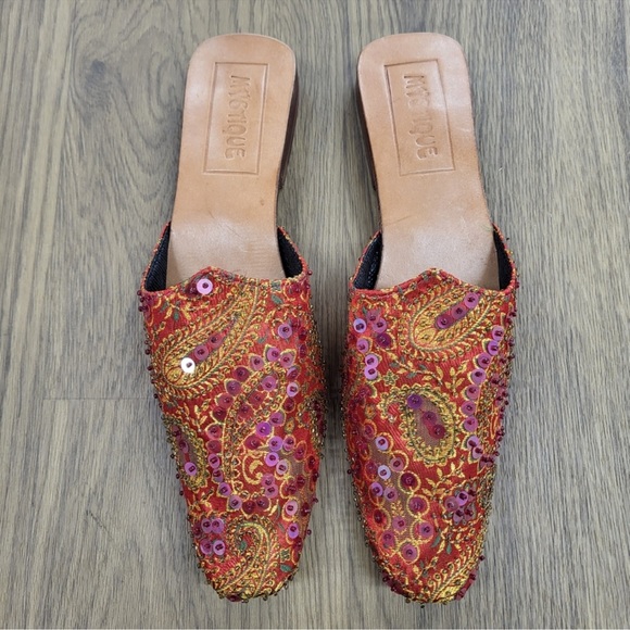 MYSTIQUE BOUTIQUE | Pointed Toe Embellished Mules in Red - Picture 2 of 3